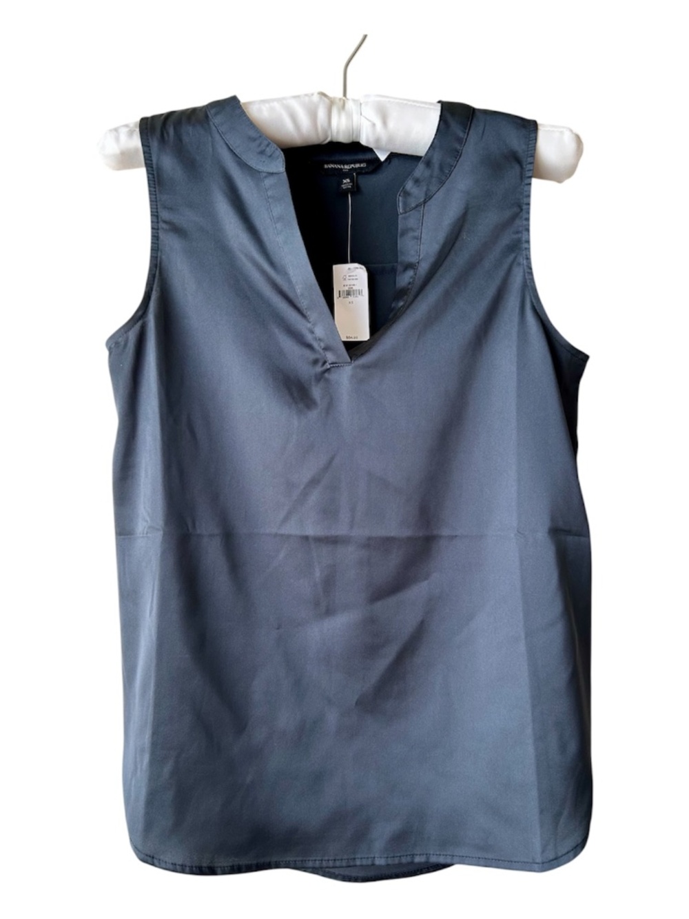 Banana Republic Gray Silk Satin Tank Top Banded Collar Vneck Size XSmall NWT NEW